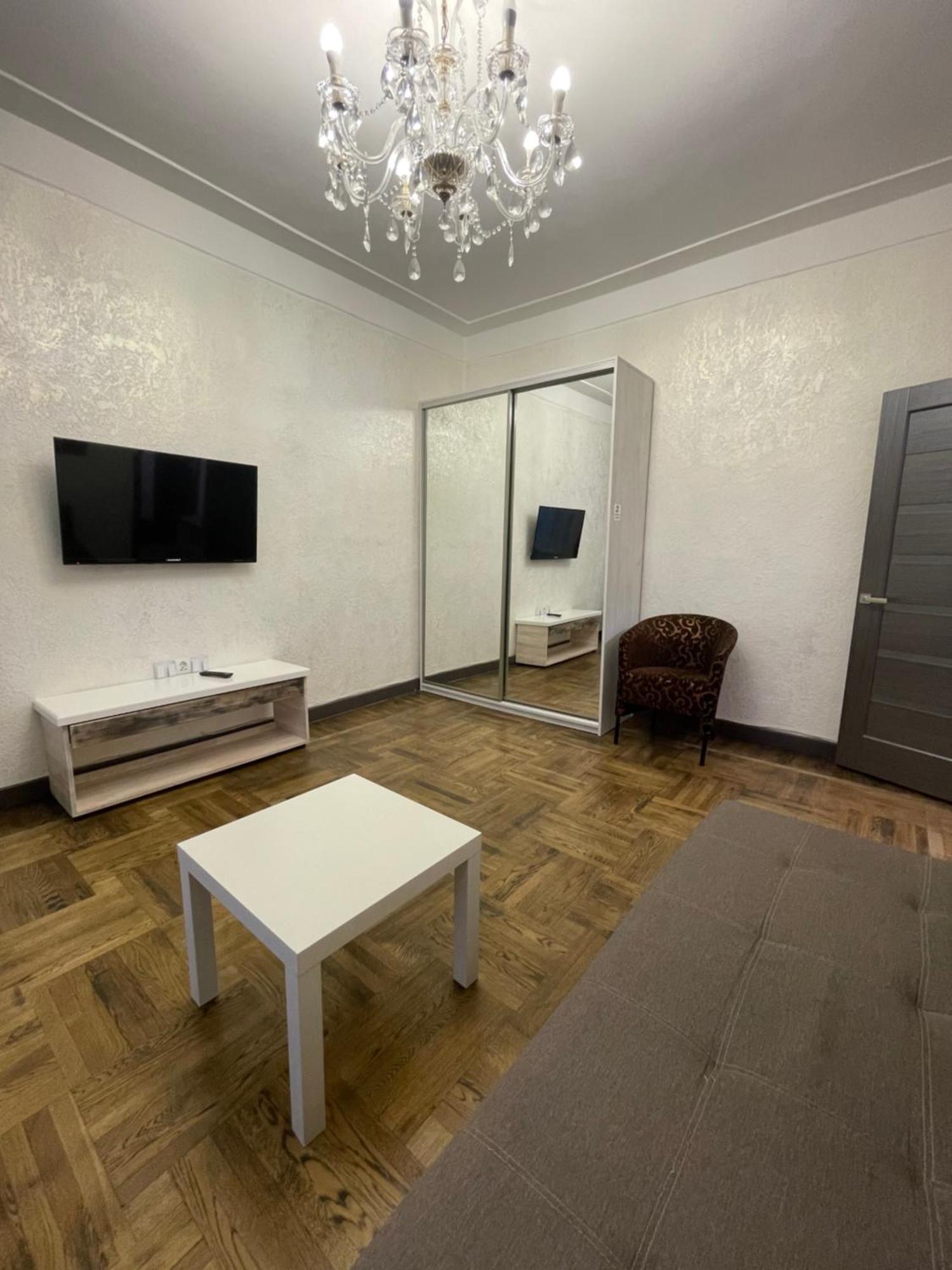 Apartment On Soborna 101 ヴィーンヌィツャ エクステリア 写真