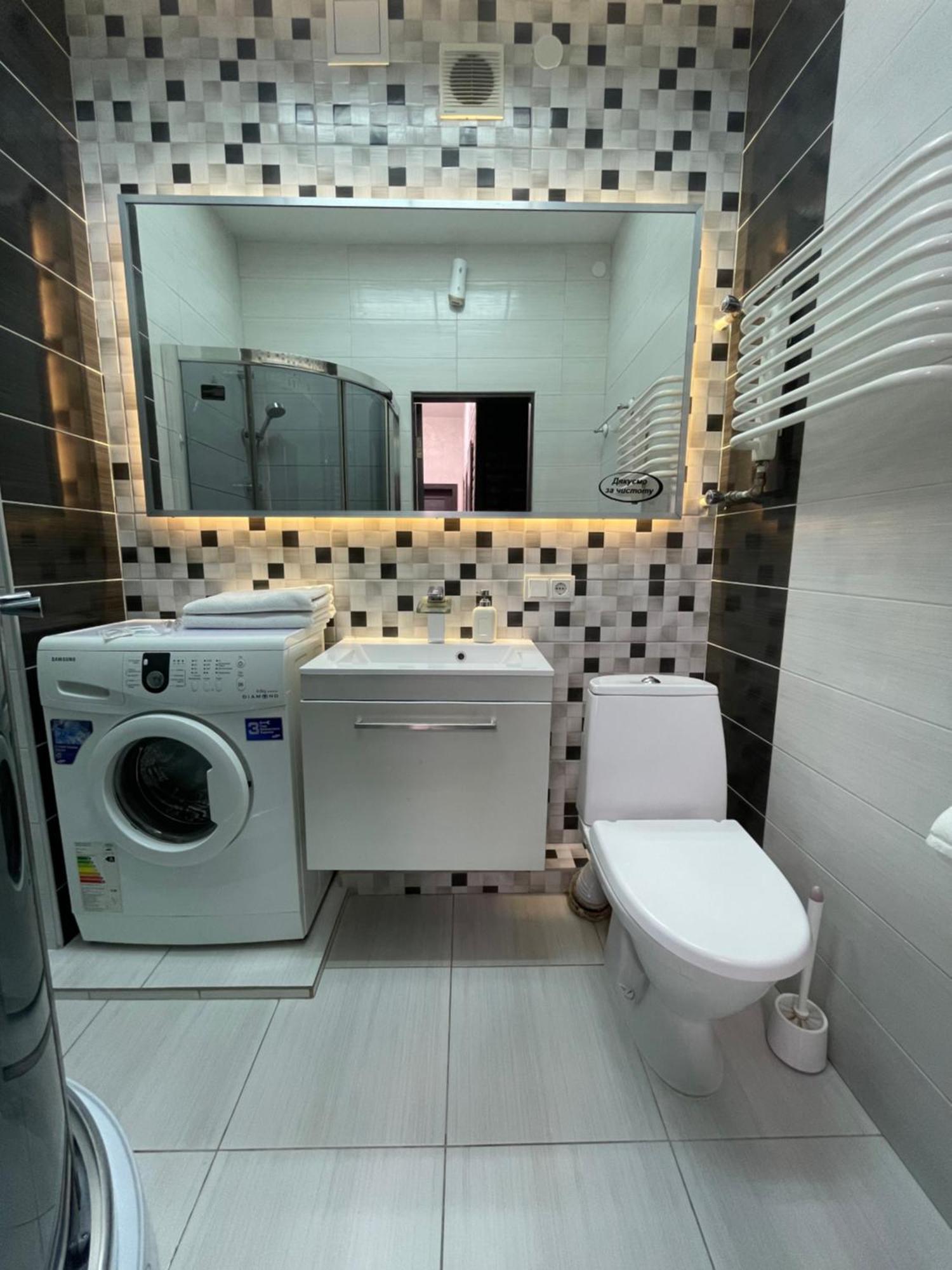 Apartment On Soborna 101 ヴィーンヌィツャ エクステリア 写真